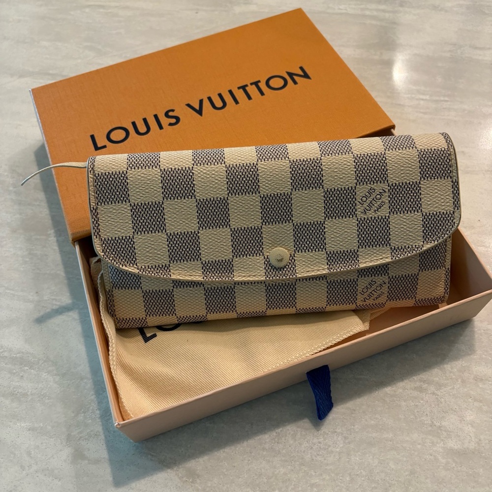 Louis Vuitton Tan and Cream Checkered Wallet